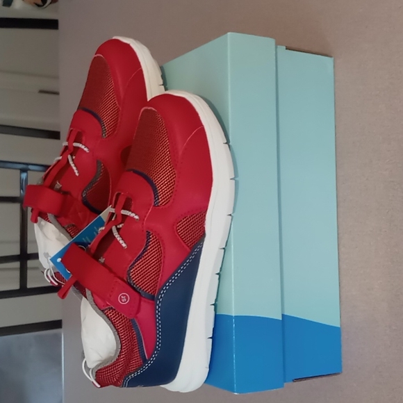 Stride Rite 360 Gordo Red Toddler Sneakers size 10 New in Box - Picture 1 of 5